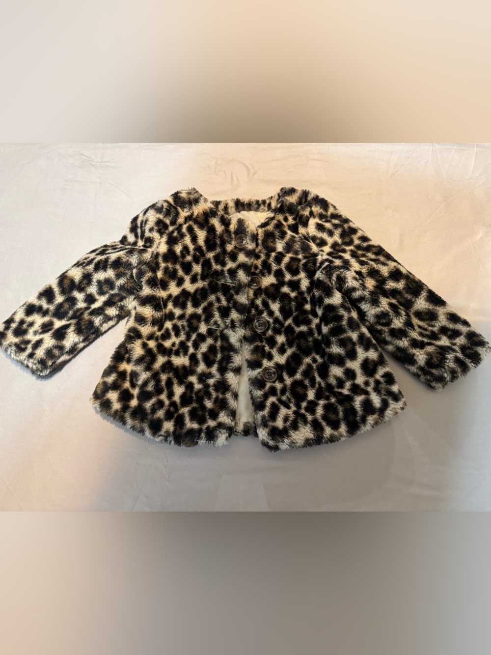 Old Navy Girls Leopard Faux-Fur Jacket in Cream and Black
